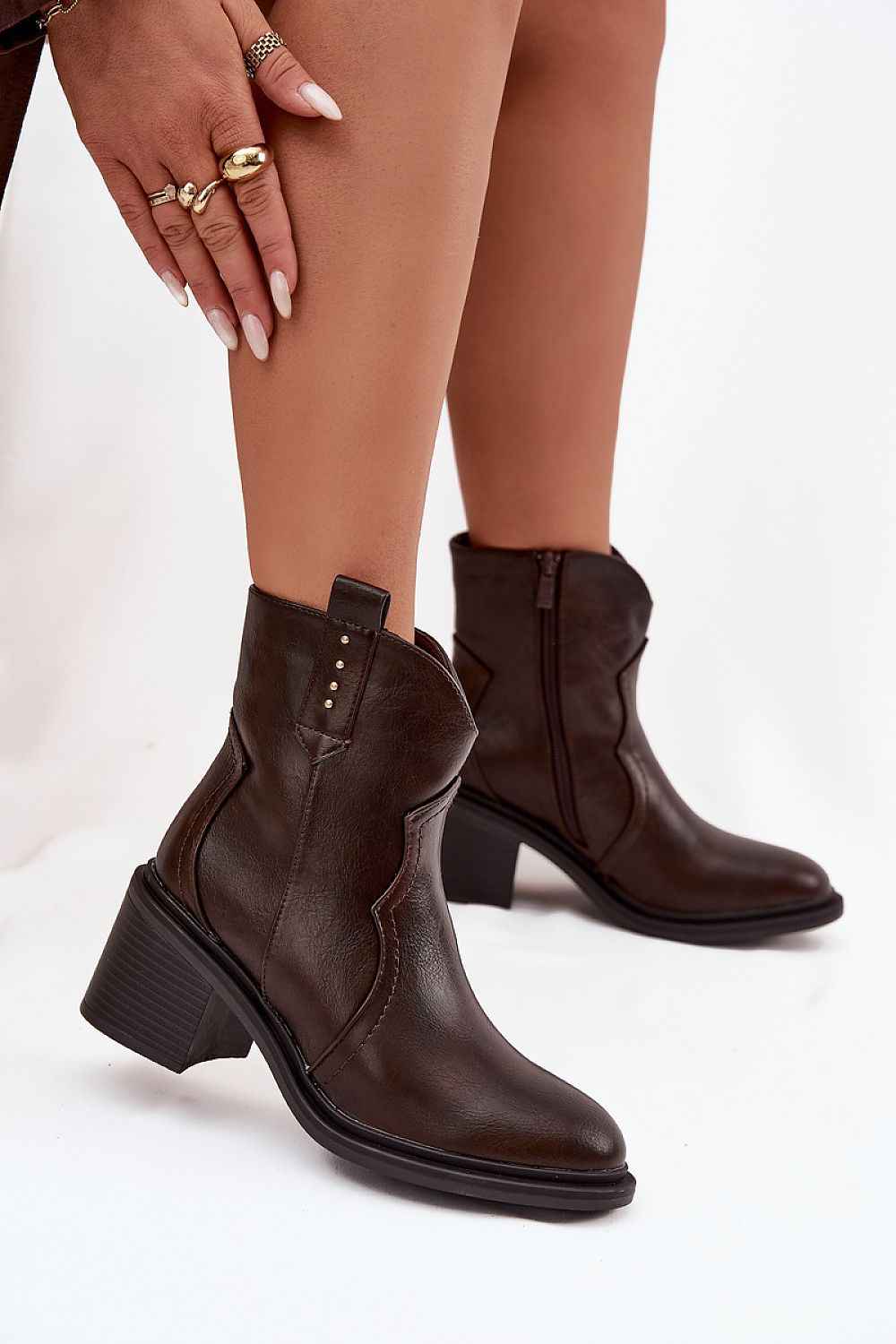 Heel boots model 221136